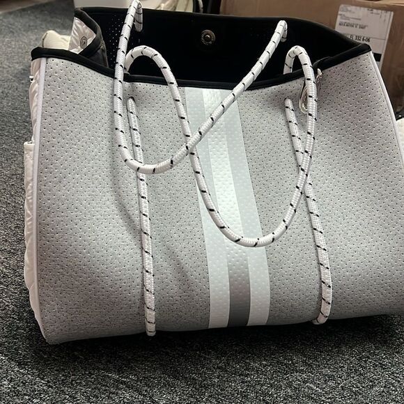 White and Gray Tote Bag - Neoprene Washable Tote with Pouch - BRAND NEW - Picture 5 of 10